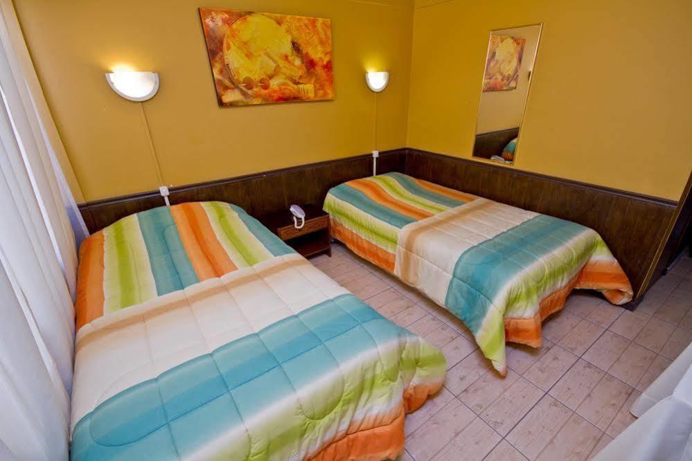 Hotel Intillanka 2*