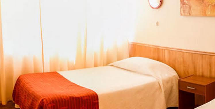 Hotel Intillanka 2*